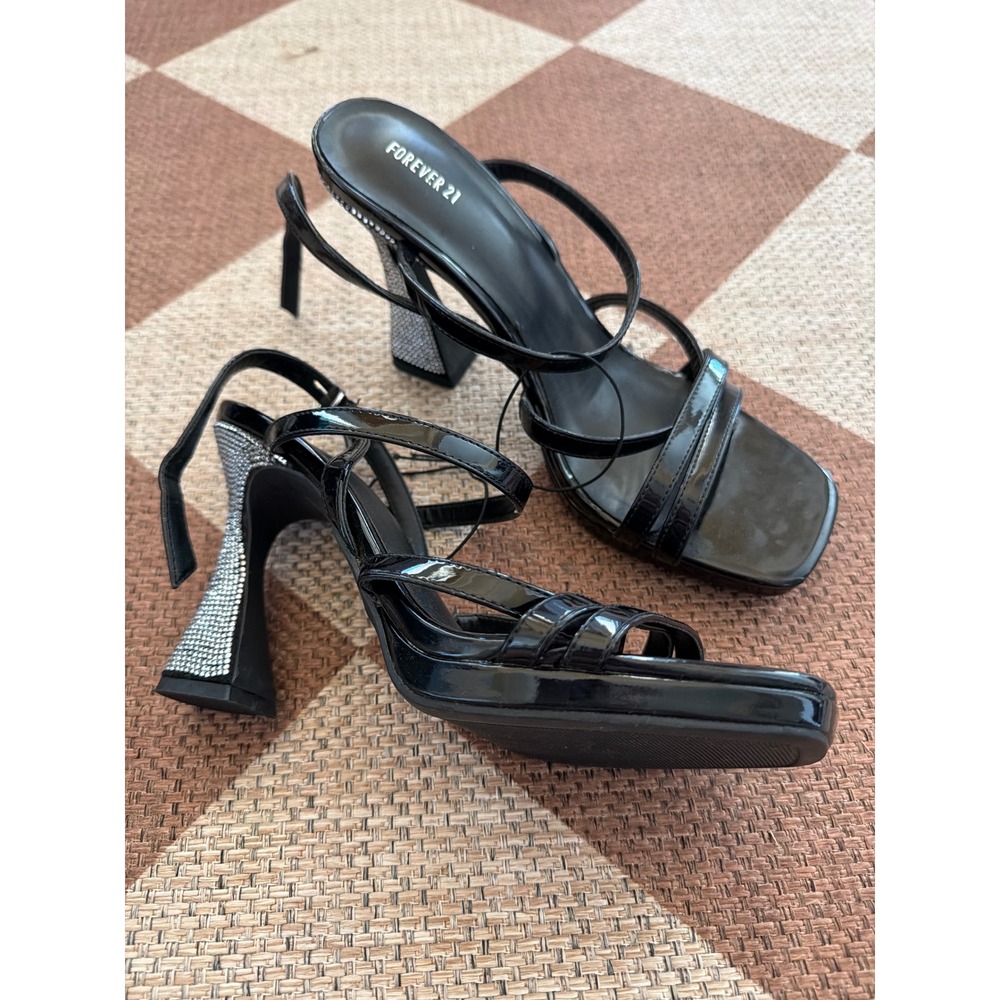 Forever 21 Black Patent Rhinestone Flared Block Heel Strappy Sandals Womens 8.5